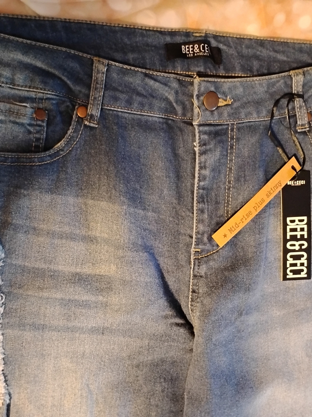 NWT: BEE & CECI Mid-Rise Plus Skinny Blue Jeans. 👖👖👖👖👖👖👖👖👖
